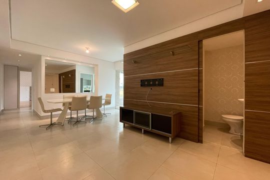 Apartamento à venda com 2 quartos, 77m² em Vila da Serra, Nova Lima