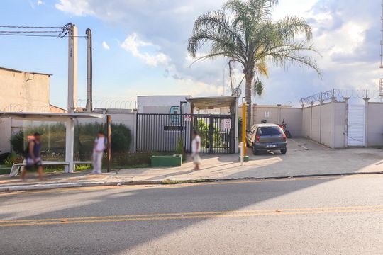 Fachada de apartamento para alugar com 2 quartos, 39m² em Itaim Paulista, São Paulo