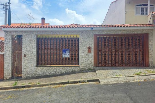 Casa para alugar com 4 quartos, 260m² em Vila Rosalia, Guarulhos