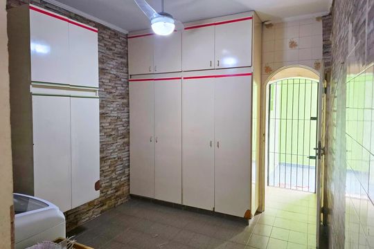 Área de Serviço de casa para alugar com 4 quartos, 260m² em Vila Rosalia, Guarulhos