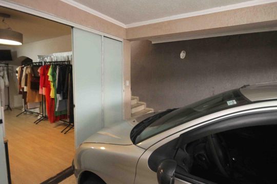 Garagem de casa à venda com 3 quartos, 165m² em Jardim Ana Rosa, São Paulo