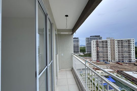 Varanda de apartamento à venda com 2 quartos, 52m² em Barra Olímpica, Rio de Janeiro