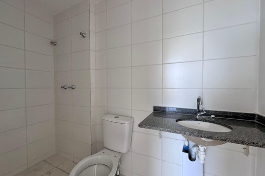 Suíte - Banheiro de apartamento à venda com 2 quartos, 52m² em Barra Olímpica, Rio de Janeiro