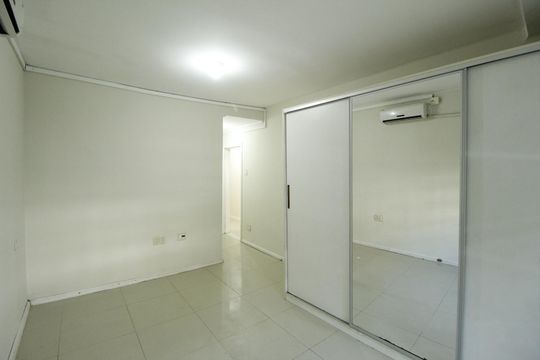 Suíte 1 de apartamento à venda com 3 quartos, 82m² em Floresta, Porto Alegre