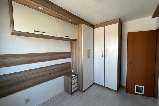 Quarto 1 de apartamento para alugar com 2 quartos, 45m² em Cascadura, Rio de Janeiro