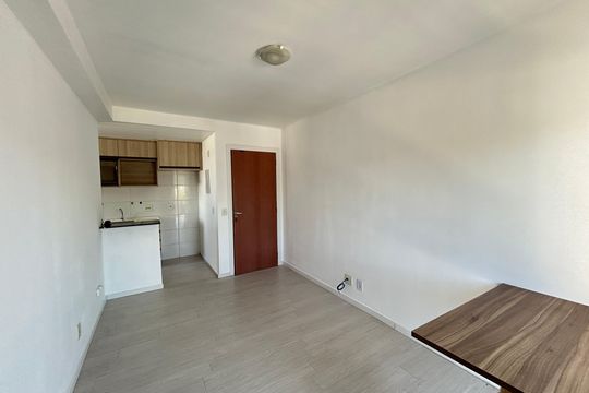 Sala de apartamento para alugar com 2 quartos, 45m² em Cascadura, Rio de Janeiro