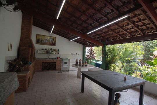 Churrasqueira de casa para alugar com 4 quartos, 450m² em Vila Mazzei, São Paulo