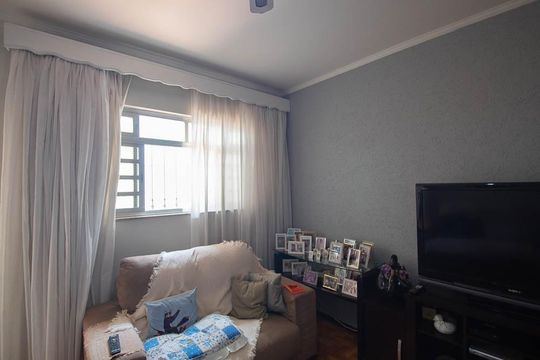 Sala  de casa para alugar com 4 quartos, 450m² em Vila Mazzei, São Paulo