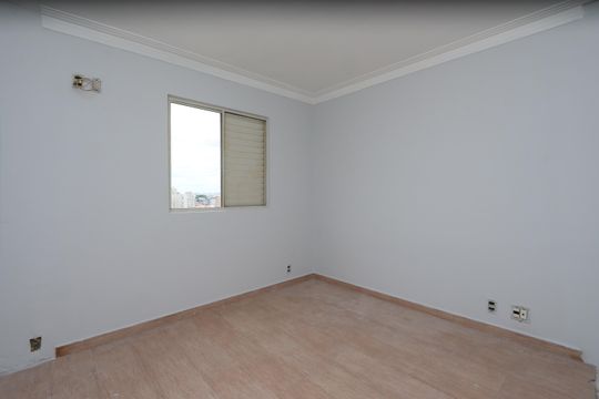 Quarto 1 de apartamento para alugar com 2 quartos, 64m² em Vila Ivone, São Paulo