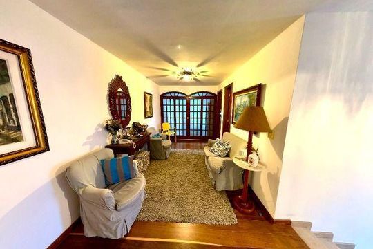 Casa à venda com 4 quartos, 826m² em Vila Progresso, Niterói