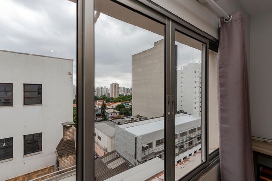 Vista de kitnet/studio à venda com 1 quarto, 30m² em Vila Congonhas, São Paulo