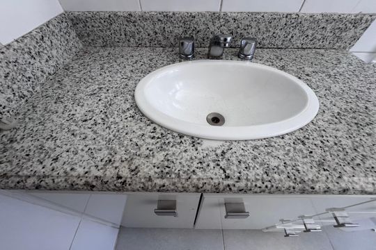 Suíte - Banheiro de apartamento à venda com 3 quartos, 200m² em Recreio dos Bandeirantes, Rio de Janeiro