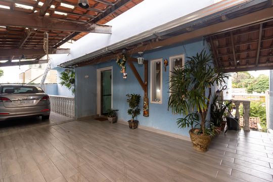 Garagem de casa à venda com 4 quartos, 329m² em Planalto, Belo Horizonte