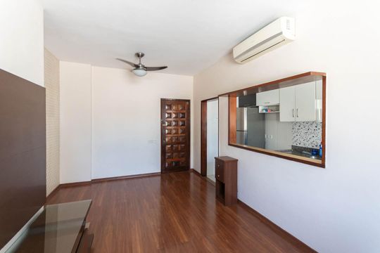 Sala de apartamento para alugar com 2 quartos, 56m² em Vila Isabel, Rio de Janeiro