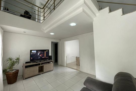 Casa à venda com 3 quartos, 202m² em Feitoria, São Leopoldo