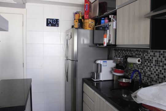 Cozinha de apartamento à venda com 2 quartos, 44m² em Jardim Gracinda, Guarulhos