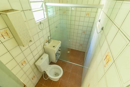 Banheiro social de casa para alugar com 1 quarto, 45m² em Planalto Paulista, São Paulo