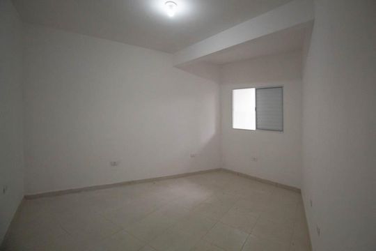 Quarto de casa para alugar com 1 quarto, 40m² em Jardim Virginia Bianca, São Paulo