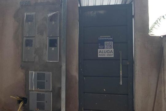 Fachada / Placa de casa para alugar com 1 quarto, 40m² em Jardim Virginia Bianca, São Paulo