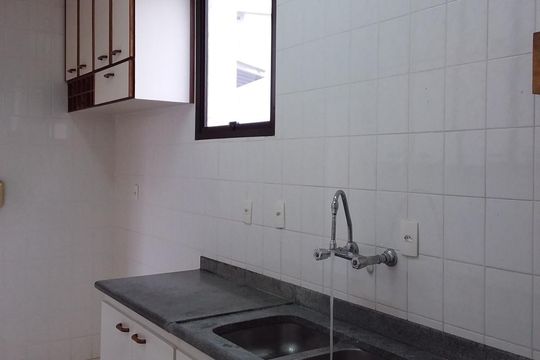 Apartamento à venda com 3 quartos, 180m² em Cambuí, Campinas