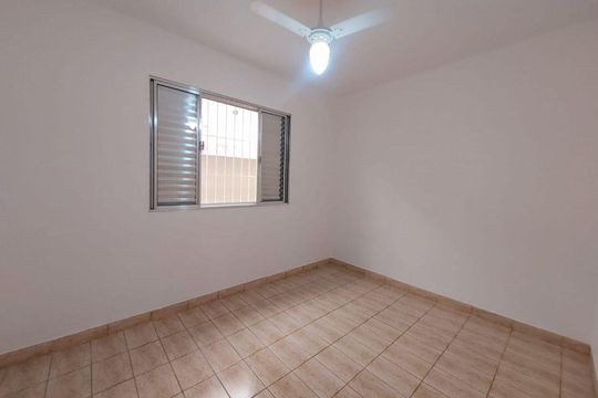 Casa à venda com 3 quartos, 180m² em Santo Antônio, Osasco