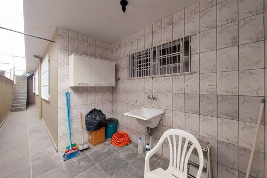 Casa à venda com 3 quartos, 180m² em Santo Antônio, Osasco