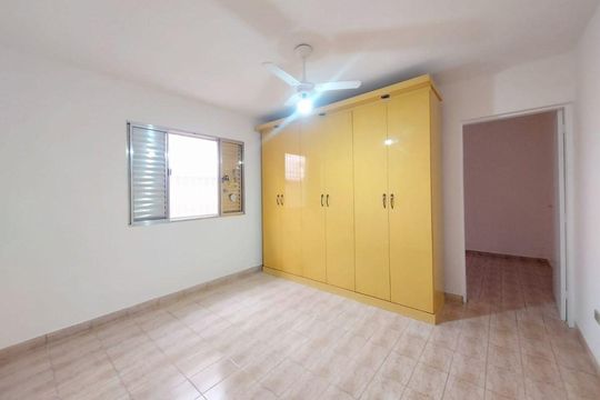 Casa à venda com 3 quartos, 180m² em Santo Antônio, Osasco