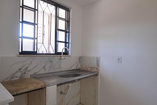 Casa para alugar com 1 quarto, 40m² em Kennedy, Nova Iguaçu