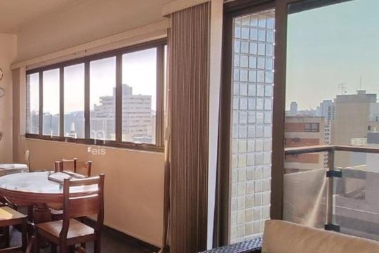 Sala de apartamento à venda com 4 quartos, 122m² em Cambuí, Campinas