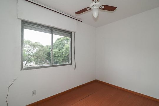 Quarto 2 de apartamento à venda com 2 quartos, 50m² em Rubem Berta, Porto Alegre