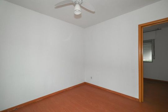 Sala de apartamento à venda com 2 quartos, 50m² em Rubem Berta, Porto Alegre