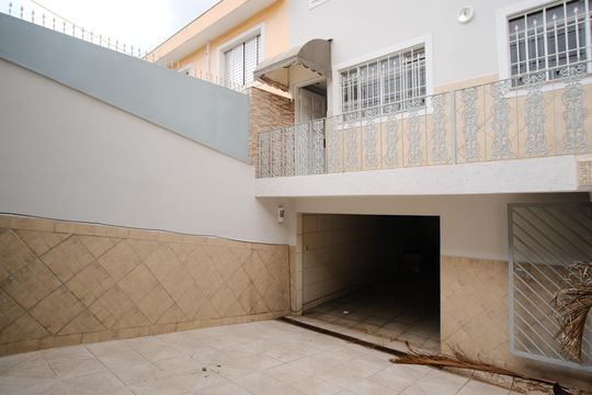 Garagem de casa à venda com 3 quartos, 137m² em Penha de França, São Paulo