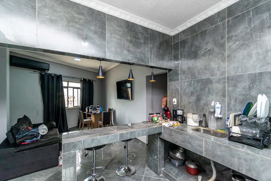 Cozinha de apartamento à venda com 2 quartos, 80m² em Colégio, Rio de Janeiro