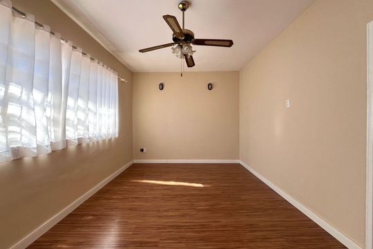 Sala de casa à venda com 3 quartos, 250m² em Vila Carlito, Campinas