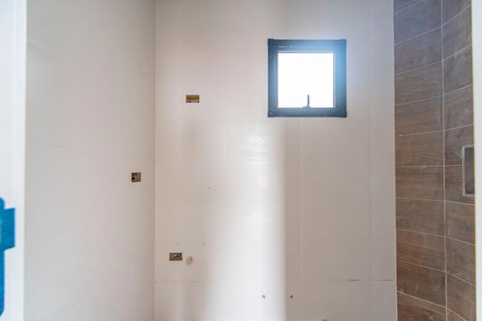 Banheiro do quarto 2 de apartamento à venda com 2 quartos, 49m² em Parque Erasmo Assunção, Santo André