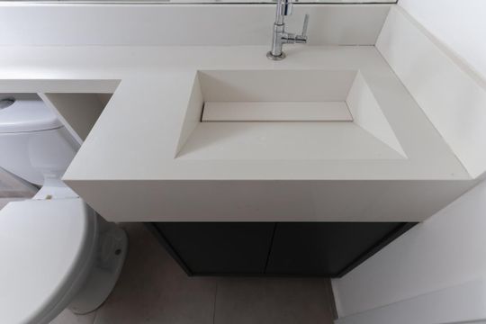 Banheiro de kitnet/studio para alugar com 1 quarto, 29m² em Santana, São Paulo