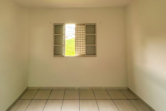 Casa à venda com 6 quartos, 300m² em Planalto, Belo Horizonte
