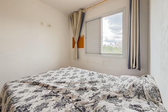 Quarto 1 de apartamento para alugar com 2 quartos, 44m² em Liberdade, São Paulo