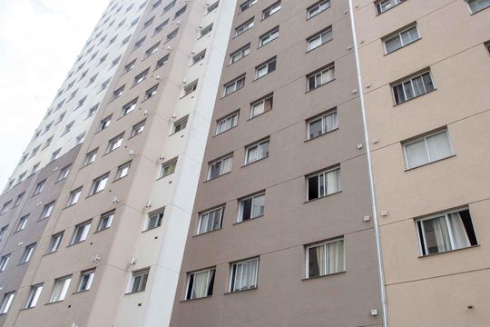 Fachada do bloco de apartamento para alugar com 2 quartos, 48m² em Campanário, Diadema