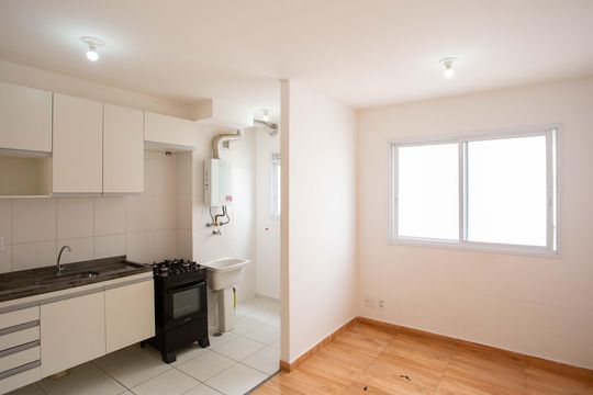 Sala de apartamento para alugar com 2 quartos, 48m² em Campanário, Diadema