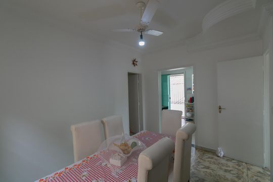 Casa para alugar com 3 quartos, 360m² em Vila Cloris, Belo Horizonte
