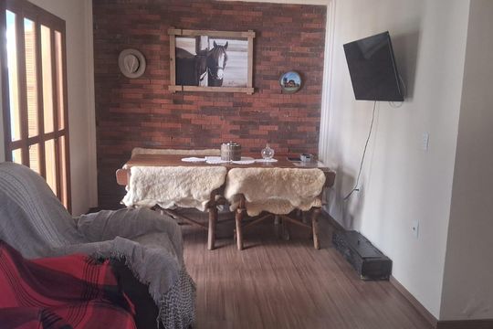 Casa à venda com 6 quartos, 300m² em Harmonia, Canoas