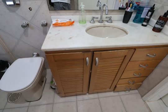 Banheiro de apartamento à venda com 2 quartos, 104m² em Centro, Canoas
