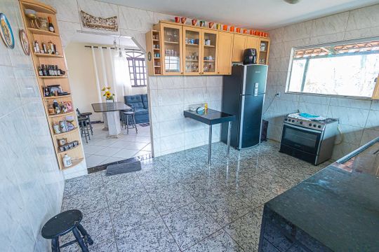 Cozinha 2 de casa para alugar com 5 quartos, 250m² em Alípio de Melo, Belo Horizonte