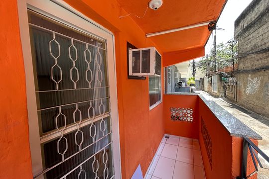 Varanda de casa à venda com 1 quarto, 40m² em Inhaúma, Rio de Janeiro