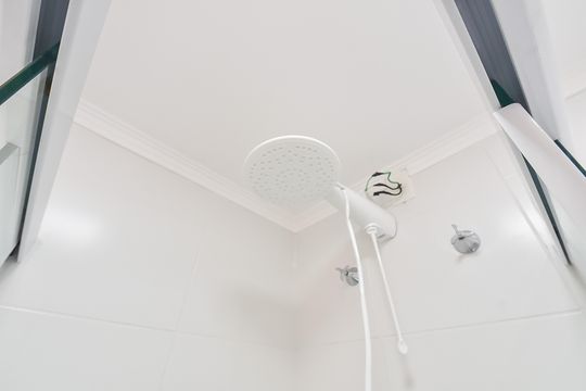 Banheiro de kitnet/studio à venda com 1 quarto, 28m² em Liberdade, São Paulo
