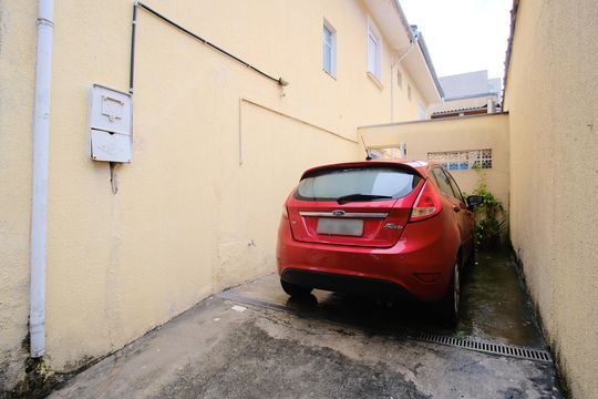 Garagem de casa à venda com 4 quartos, 175m² em Chácara Santo Antônio (zona Leste), São Paulo