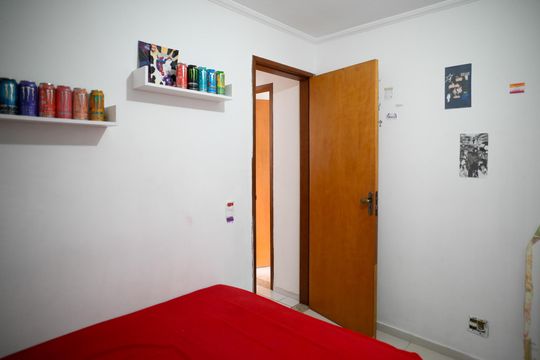 Quarto 2 de apartamento para alugar com 2 quartos, 49m² em Jardim Celeste, São Paulo