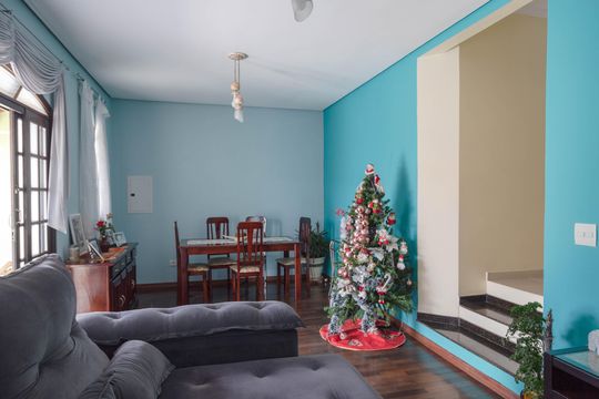 Casa para alugar com 4 quartos, 300m² em Jardim Rosa de Franca, Guarulhos