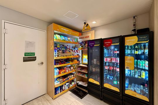 Mercadinho de kitnet/studio para alugar com 0 quarto, 28m² em Campo Belo, São Paulo